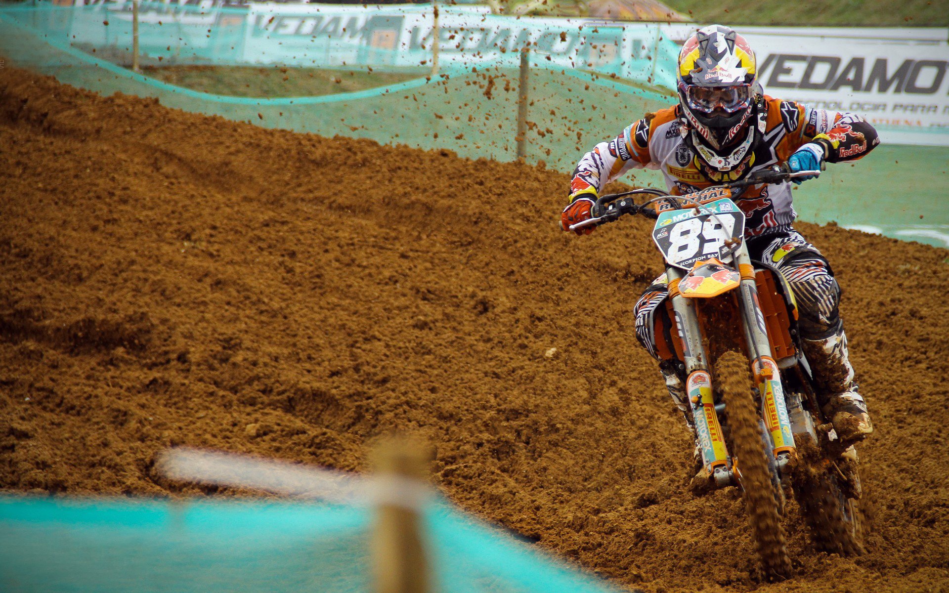 雪地障碍跑公开赛 冰雪版“泥泞跑”获得年轻人追捧